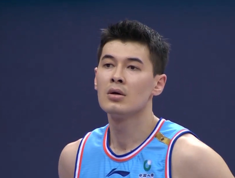 广东队险胜勇士，陶汉林扛起全队