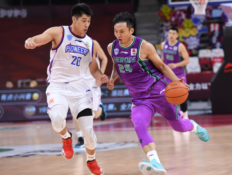 广东队险胜勇士，陶汉林扛起全队