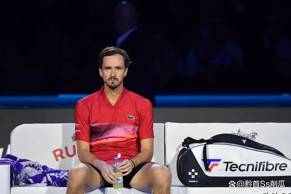 ATP总决赛碾压美网，梅德韦杰夫统治全场