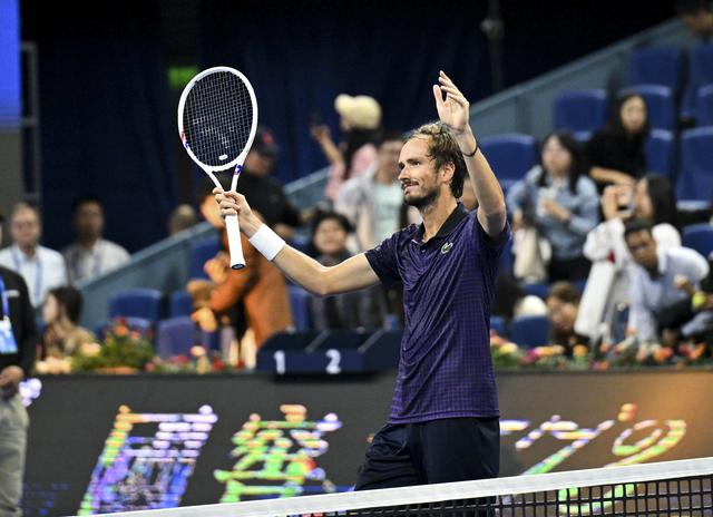 ATP总决赛碾压美网，梅德韦杰夫统治全场