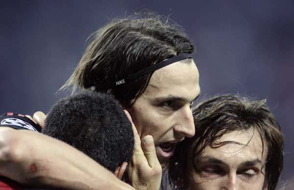 智利翻盘AC米兰，穆勒点燃赛场